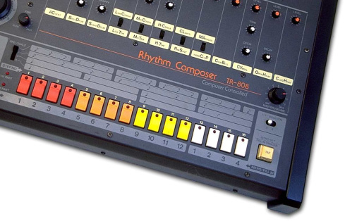 808
